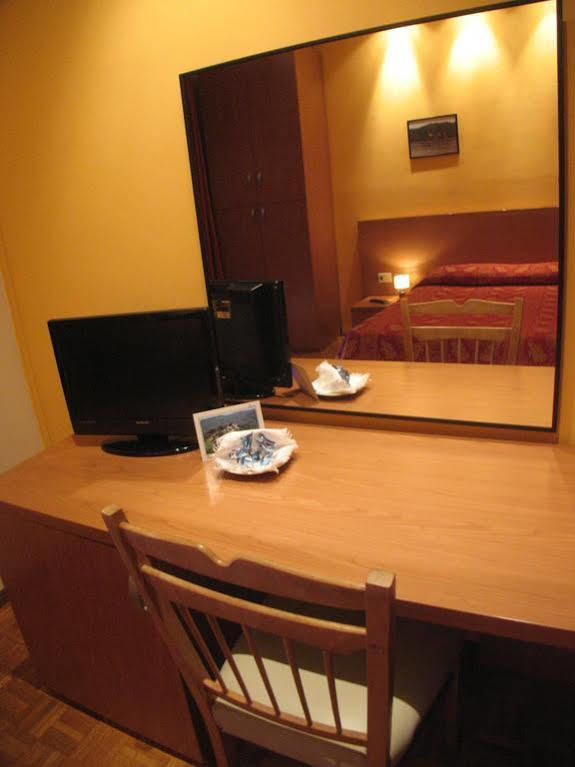 Albergo Ristorante Monterosa Ameno Exteriér fotografie